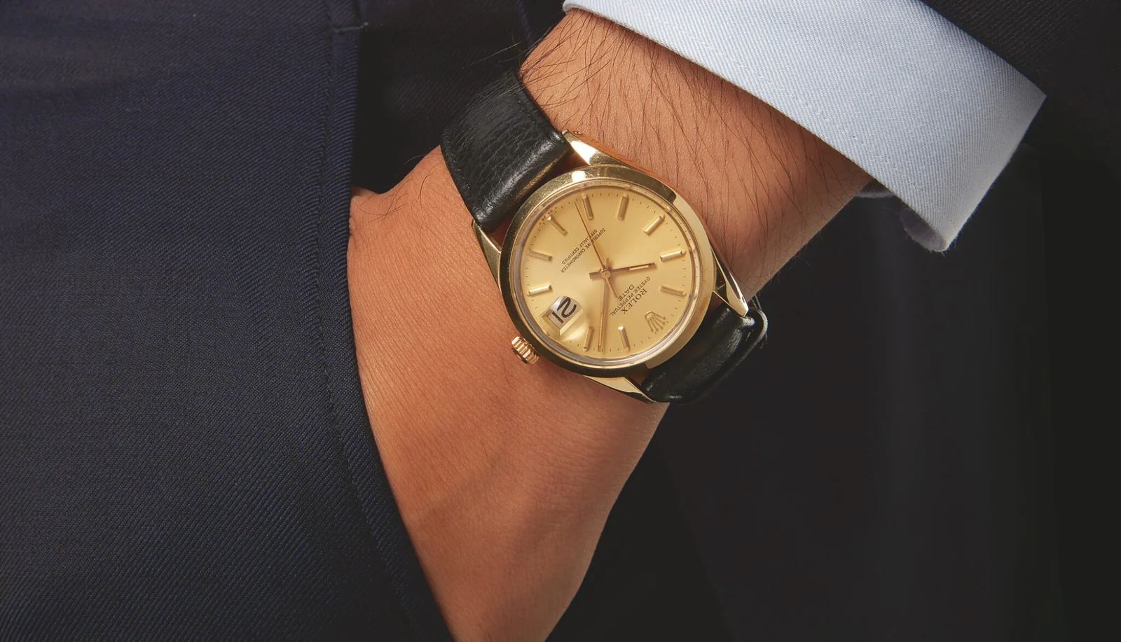 Sotheby's, Watches Online 2019, lot 63: the same watch on the wrist.