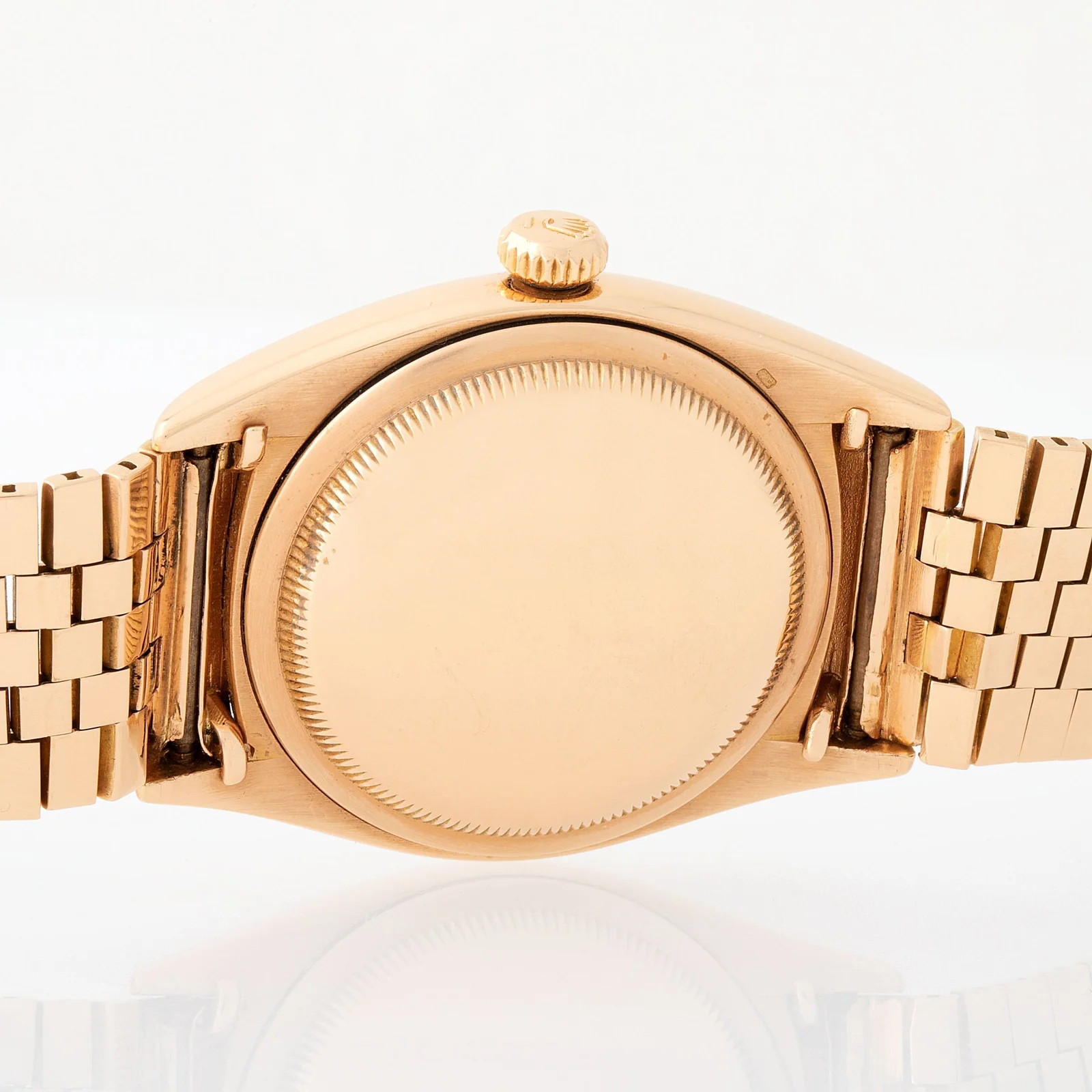 Exterior of the domed caseback, case 706020. Monaco Legend Auctions, lot 181.