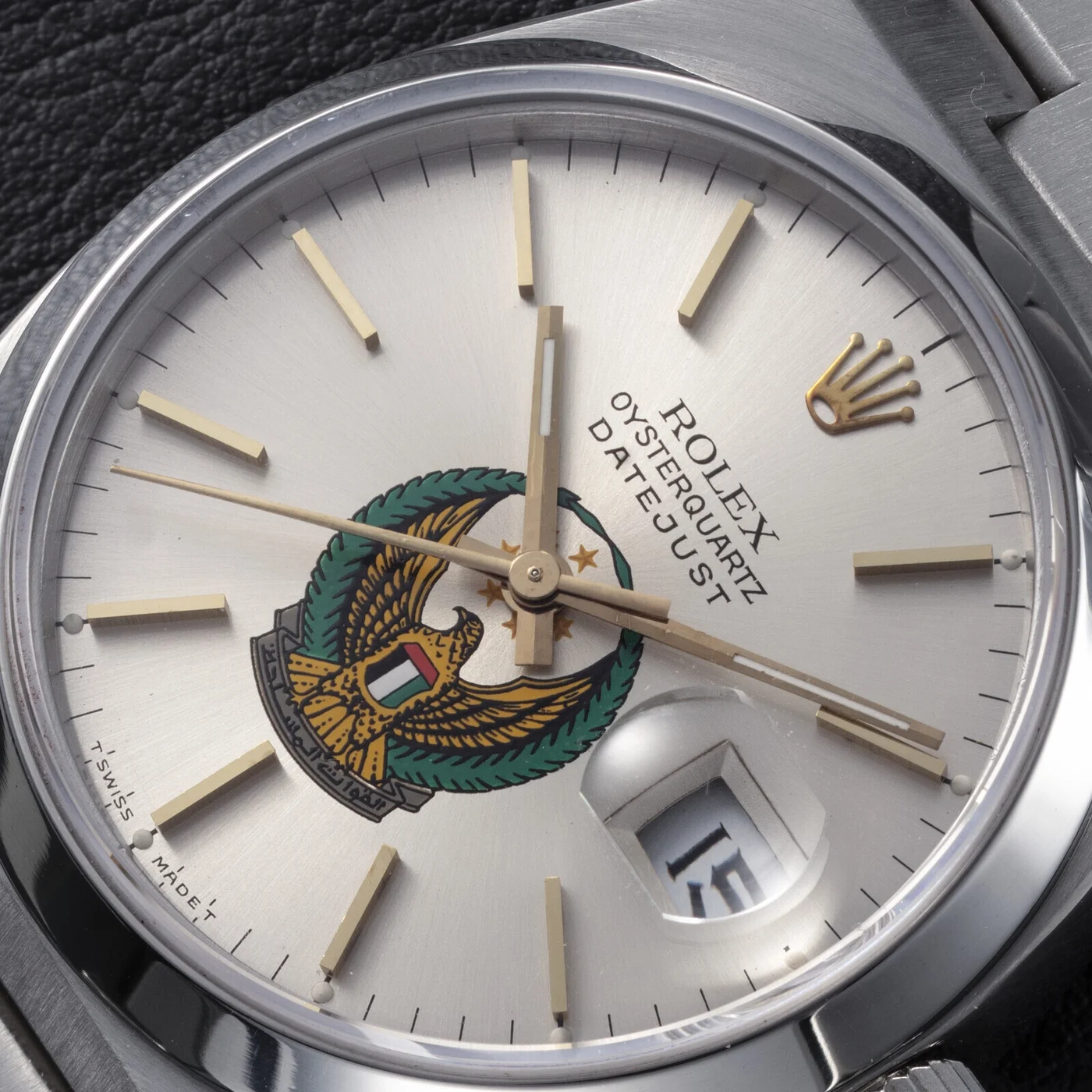 Silver dial with UAE Armed Forces crest. Christie’s, lot 96 (2022).