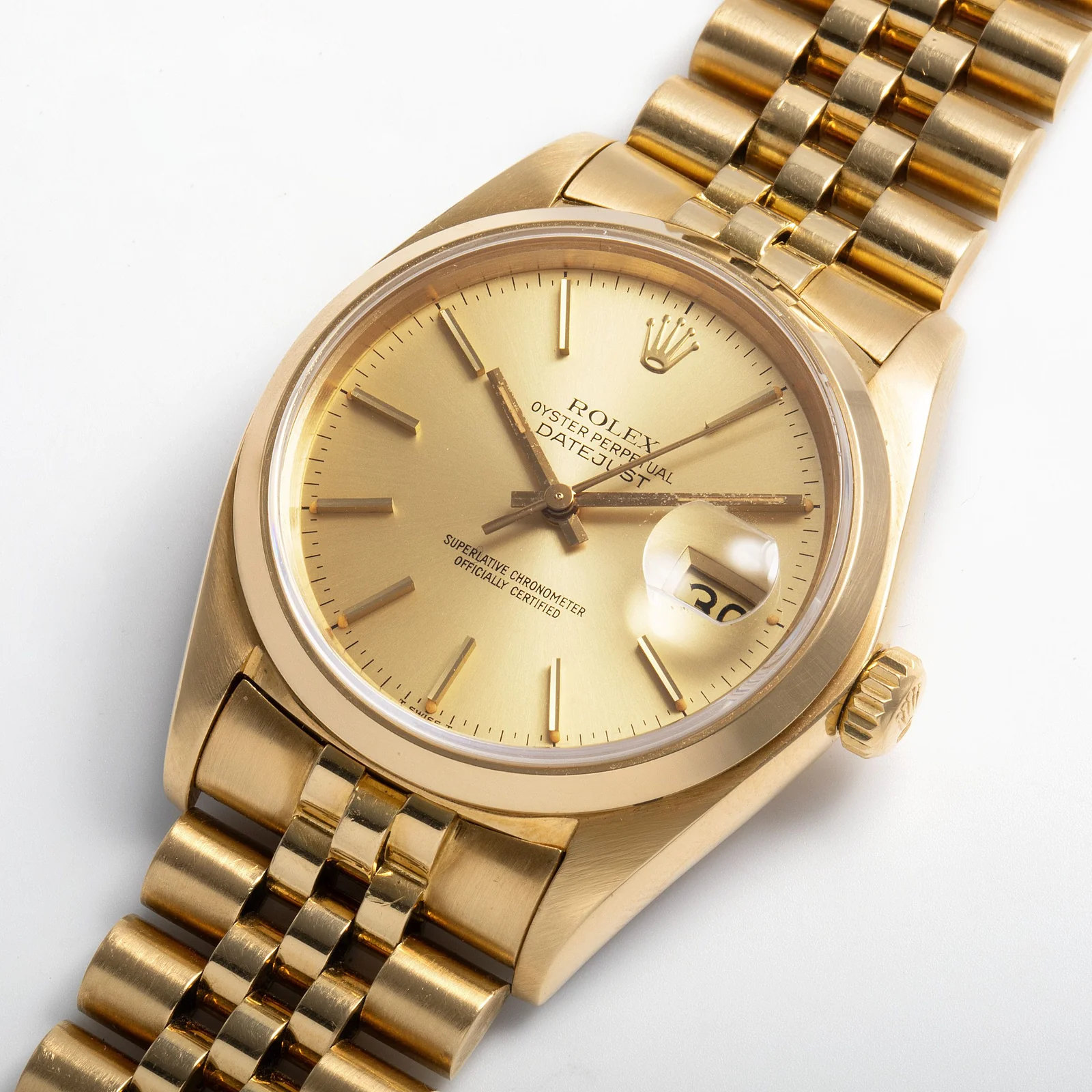 Yellow-gold Rolex Datejust 16008 with champagne dial and smooth bezel