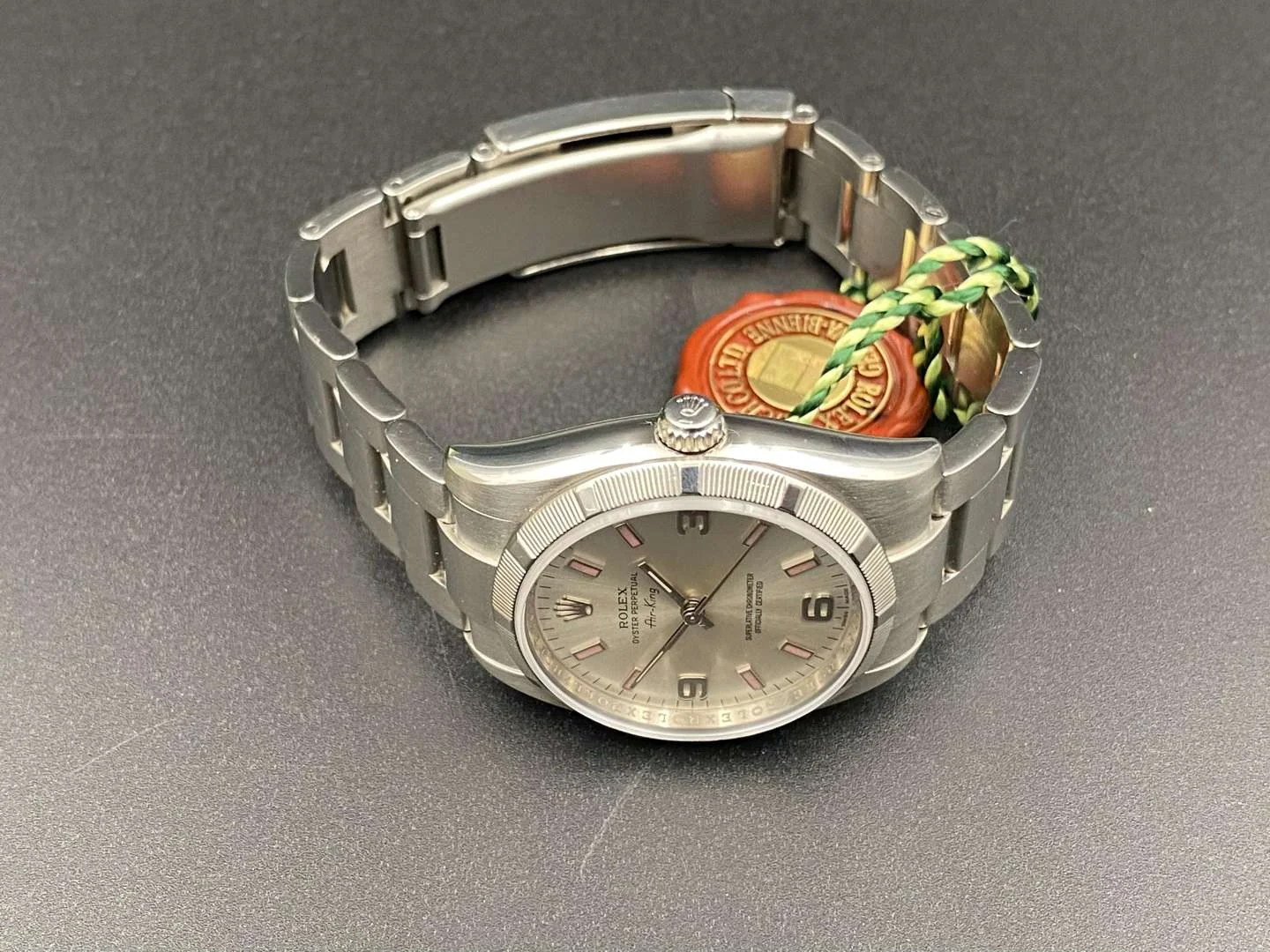 Air-King 114210 case flank, crown, and engine-turned bezel