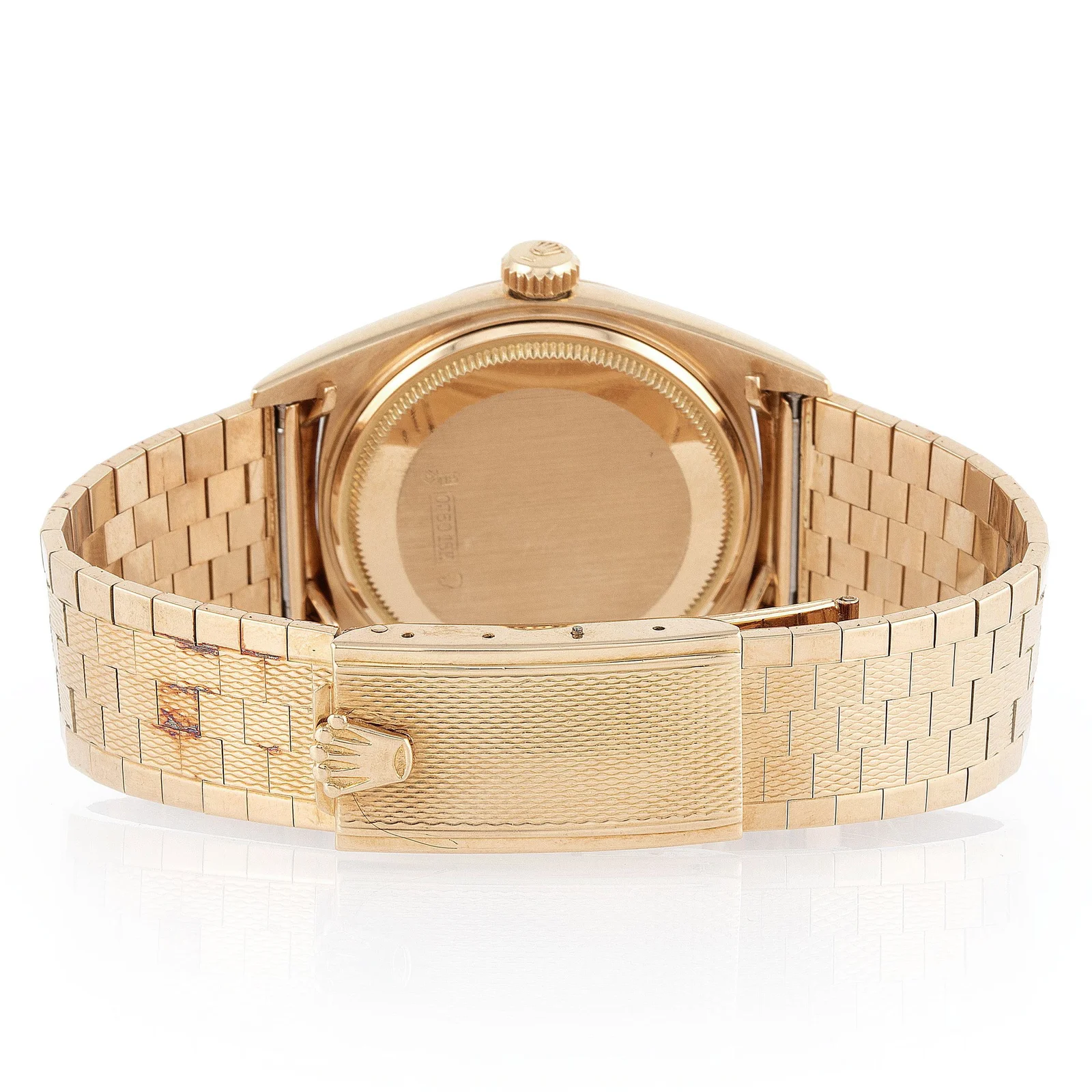 Textured yellow-gold bracelet on Monaco Legend Auctions lot 257