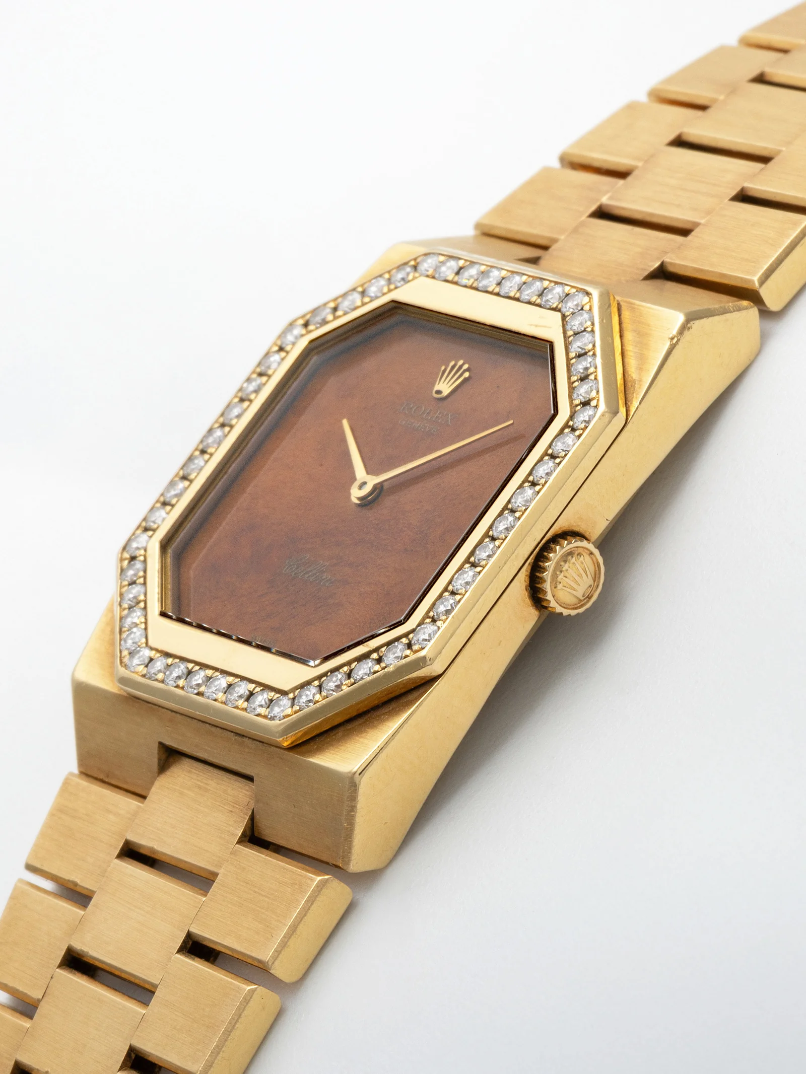 Angled case and bracelet view, case 4,332,509. Monaco Legend lot 3 (2026). Photo: Monaco Legend Auctions.